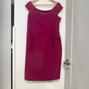 LAUREN RALPH LAUREN Size 14 Fuchsia Off the Shoulder cocktail dress.